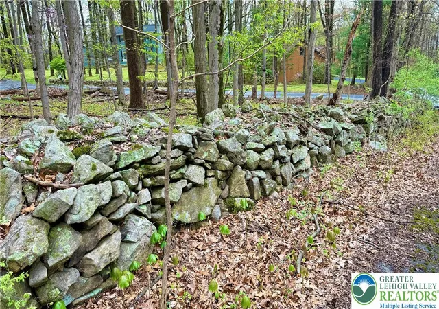 2nd image of 4825 S Mountain Dr, Emmaus, PA 18049 | MLS# 775358
