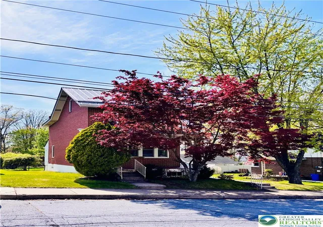 3rd image of 414 S 6Th St, Emmaus Boro, PA 18049 | MLS# 776054
