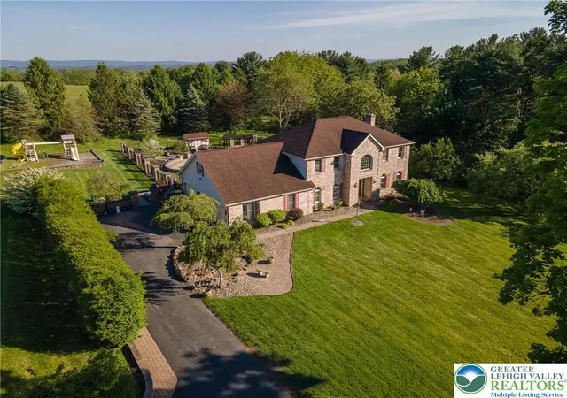 Homes for sale in Coplay Boro, PA | 2170 Clearview, Coplay Boro, PA 18037 | MLS# 776033