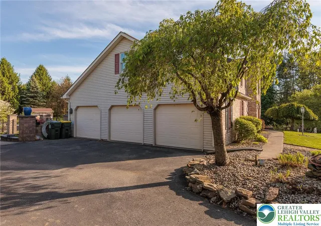 Homes for sale in Coplay Boro, PA | 2170 Clearview, Coplay Boro, PA 18037 | MLS# 776033