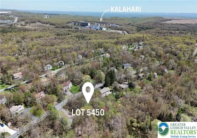 Homes for sale in Tobyhanna Twp, PA | 5450 Sullivan Trl, Tobyhanna Twp, PA 18334 | MLS# 776109