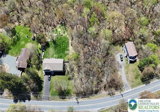 Homes for sale in Tobyhanna Twp, PA | 5450 Sullivan Trl, Tobyhanna Twp, PA 18334 | MLS# 776109