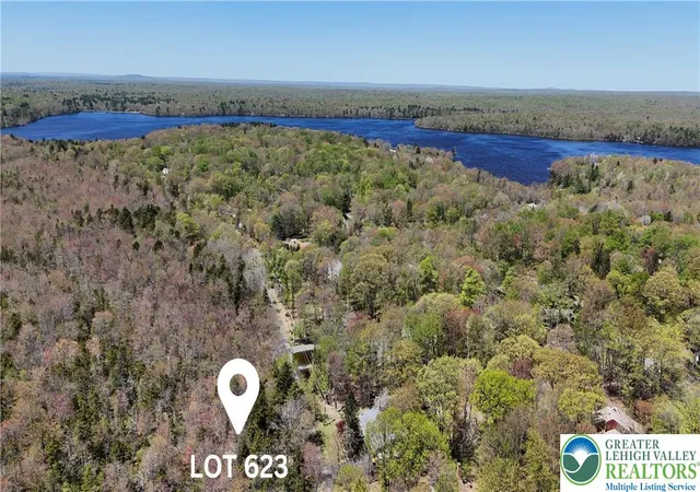 Homes for sale in Tobyhanna Twp, PA | 623 Laurel Rd, Tobyhanna Twp, PA 18346 | MLS# 776118