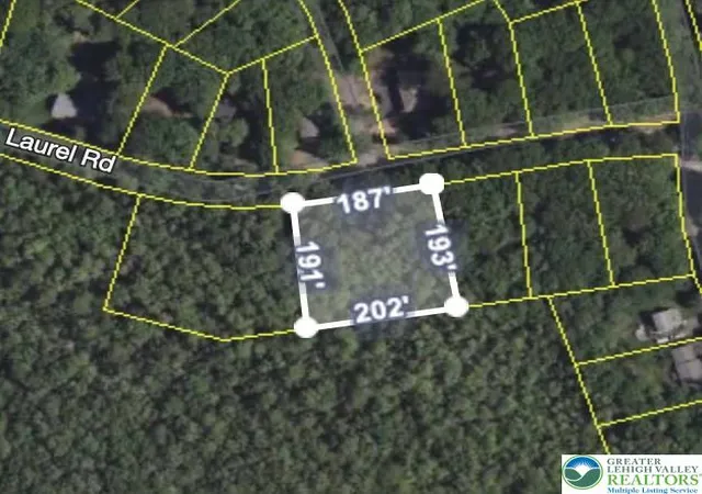 Homes for sale in Tobyhanna Twp, PA | 624 Laurel Rd, Tobyhanna Twp, PA 18346 | MLS# 776120