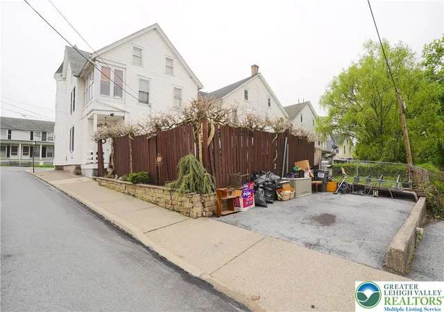 Homes for sale in Slatington Boro, PA | 22 Dowell St, Slatington Boro, PA 18080 | MLS# 775953