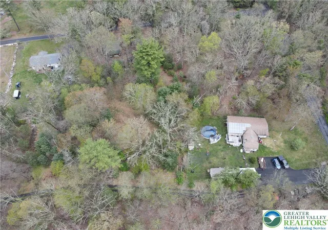 Homes for sale in Smithfield Twp, PA | 475 Craigs Meadow Rd And Spruce Ln, Smithfield Twp, PA 18301 | MLS# 775977