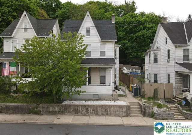 1st image of 209 E South St, Slatington, PA 18080 | MLS# 776139