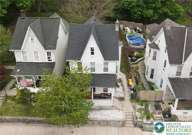 Photo 2 of Multi family home for sale at 209 E South St, Slatington, PA 18080 | MLS# 776139 | Listing updated on 2026-08-28