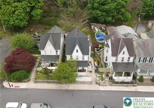 Listing Photo 3 - Condo for sale in building located at 209 E S St, Slatington, PA 18080