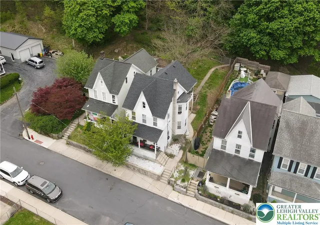 Listing Photo 4 - Condo for sale in building located at 209 E S St, Slatington, PA 18080