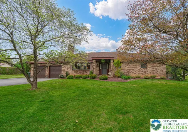 Homes for sale in Washington Twp, PA | 3838 Javalyn Ct, Washington Twp, PA 18080 | MLS# 775964