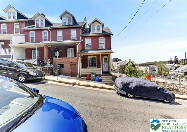 Homes for sale in Bethlehem City, PA | 308 State St, Bethlehem City, PA 18015 | MLS# 775039