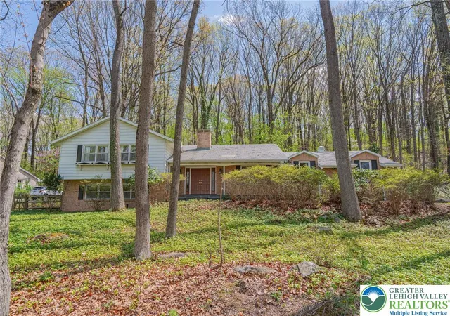 Homes for sale in Bethlehem, PA | 270 Bierys Bridge Rd, Bethlehem, PA 18017 | MLS# 775892