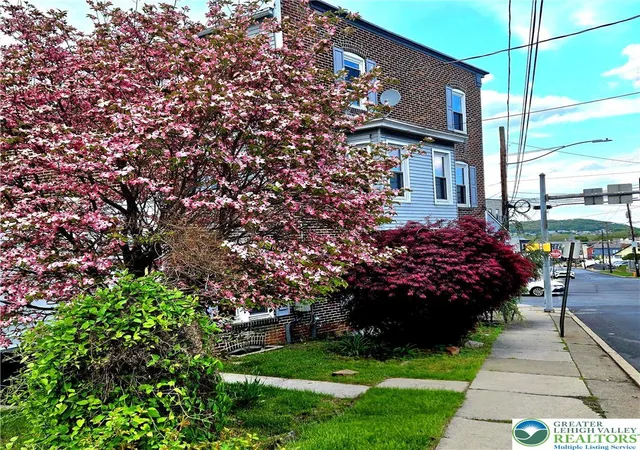 Homes for sale in Allentown City, PA | 784 S 8Th St, Allentown City, PA 18103 | MLS# 776162