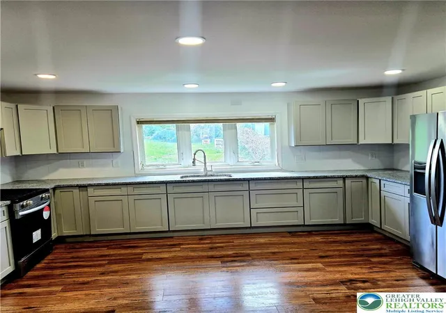 Homes for sale in Allentown City, PA | 784 S 8Th St, Allentown City, PA 18103 | MLS# 776162