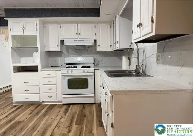 Homes for sale in Wilkes Barre, PA | 136 Finn St, Wilkes Barre, PA 18705 | MLS# 776234
