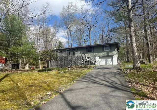 Homes for sale in Delaware Twp, PA | 242 Mountain Lake Dr, Delaware Twp, PA 18328 | MLS# 776213