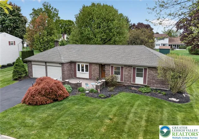 Homes for sale in Upper Macungie Twp, PA | 1524 Magnolia Dr, Upper Macungie Twp, PA 18069 | MLS# 774604
