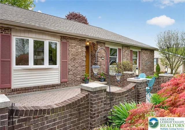 Homes for sale in Upper Macungie Twp, PA | 1524 Magnolia Dr, Upper Macungie Twp, PA 18069 | MLS# 774604