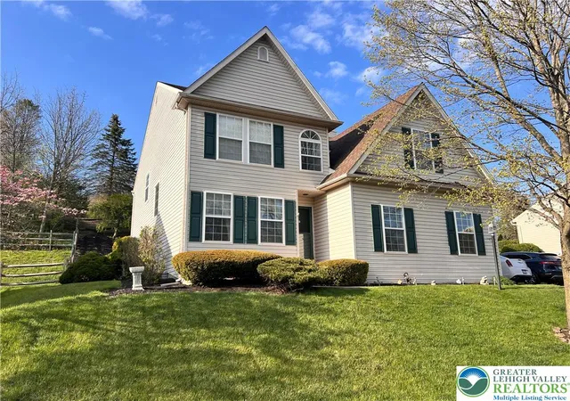 Homes for sale in Upper Macungie Twp, PA | 8355 Valley Grn, Upper Macungie Twp, PA 18051 | MLS# 776321