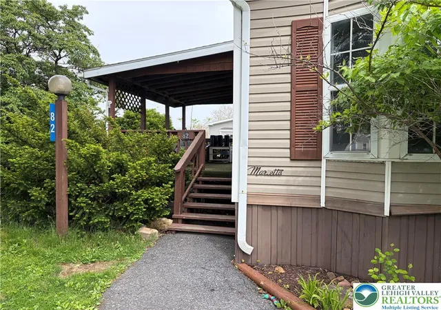 Homes for sale in East Allen Twp, PA | 82 Juniper Ct, East Allen Twp, PA 18014 | MLS# 776340