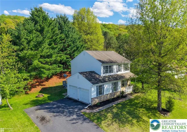 4th image of 1875 Jenkins Dr, Easton, PA 18040 | MLS# 776289