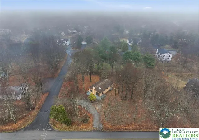 4th image of 391 Towamensing Trl, Albrightsville, PA 18210 | MLS# 774473