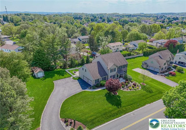 Homes for sale in Lower Macungie Twp, PA | 1050 Kressler Rd, Lower Macungie Twp, PA 18103 | MLS# 776451