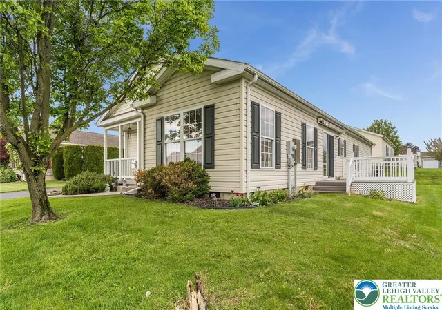 Homes for sale in Forks Twp, PA | 707 San Simeon Pl, Forks Twp, PA 18040 | MLS# 776059