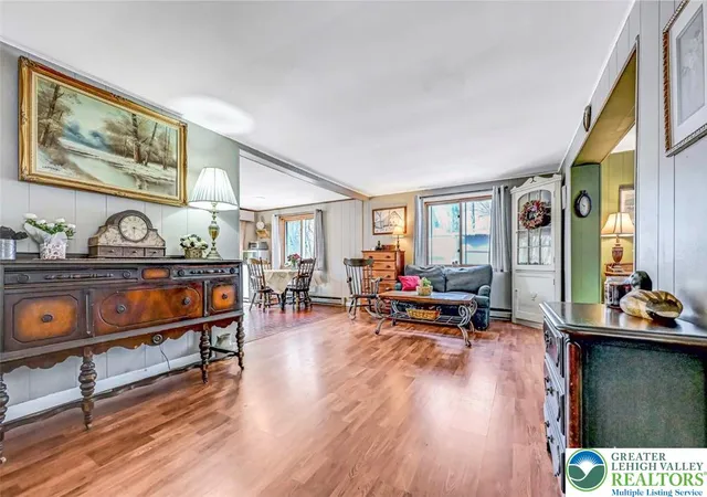 Homes for sale in Tunkhannock Twp, PA | 72 Tunkhannock Dr, Tunkhannock Twp, PA 18210 | MLS# 776494