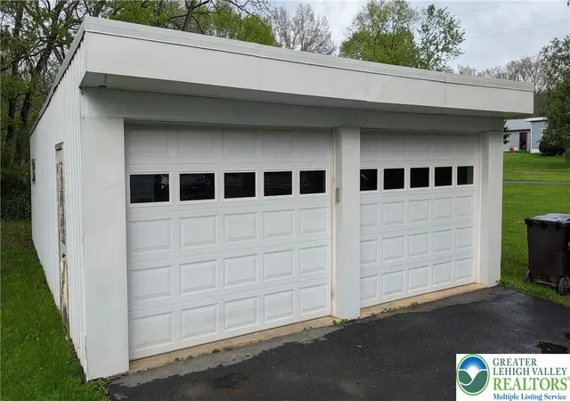 Photo 3 of Sale Pending at 3722 Mountain View Dr, Danielsville, PA 18038 | MLS# 776439 | Listing updated on 2026-05-29