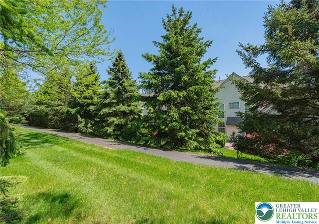 Homes for sale in Lower Macungie Twp, PA | 6634 Blue Heather Ct, Lower Macungie Twp, PA 18062 | MLS# 776313