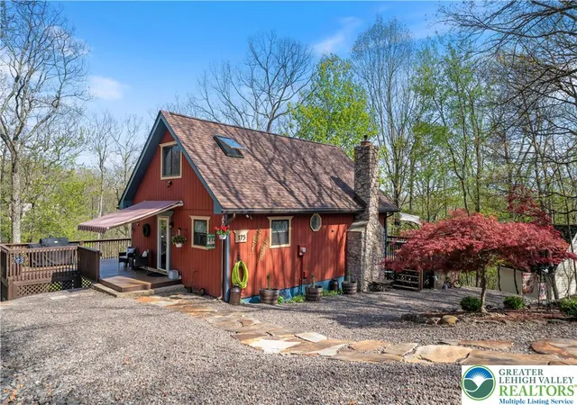 Homes for sale in Chestnuthill Twp, PA | 175 Deer Trail Dr, Chestnuthill Twp, PA 18353 | MLS# 776546