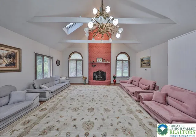 Homes for sale in Ross Twp, PA | 7494 Mount Eaton Rd, Ross Twp, PA 18353 | MLS# 776258