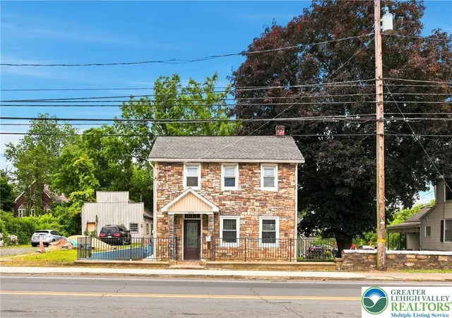 Homes for sale in Bethlehem Twp, PA | 3276 Easton Ave, Bethlehem Twp, PA 18020 | MLS# 776570