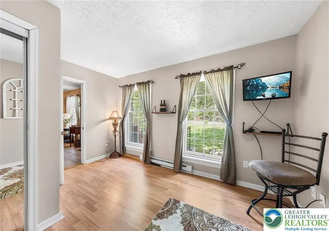 Homes for sale in Ross Twp, PA | 467 Pheasant Rd, Ross Twp, PA 18353 | MLS# 776383