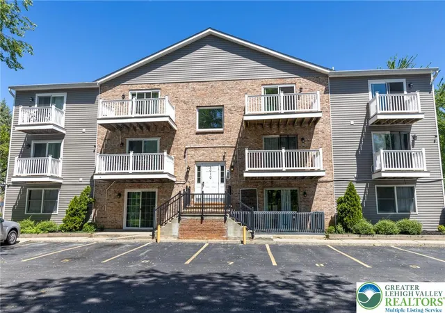 Homes for sale in Bethlehem, PA | 2010 Glendale Ave #A1, Bethlehem, PA 18018 | MLS# 776684