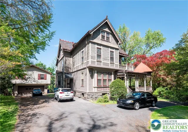 Homes for sale in Easton, PA | 1321 Bushkill St, Easton, PA 18042 | MLS# 775773