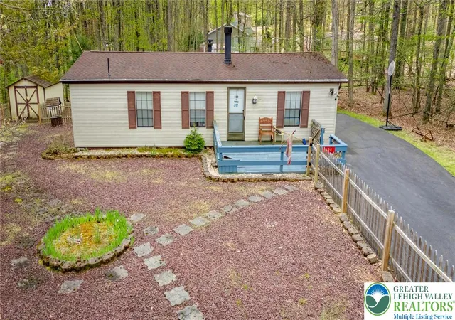 Homes for sale in White Haven, PA | 108 Fawn Ter, White Haven, PA 18661 | MLS# 776716