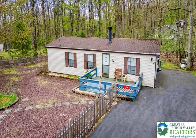 Homes for sale in White Haven, PA | 108 Fawn Ter, White Haven, PA 18661 | MLS# 776716