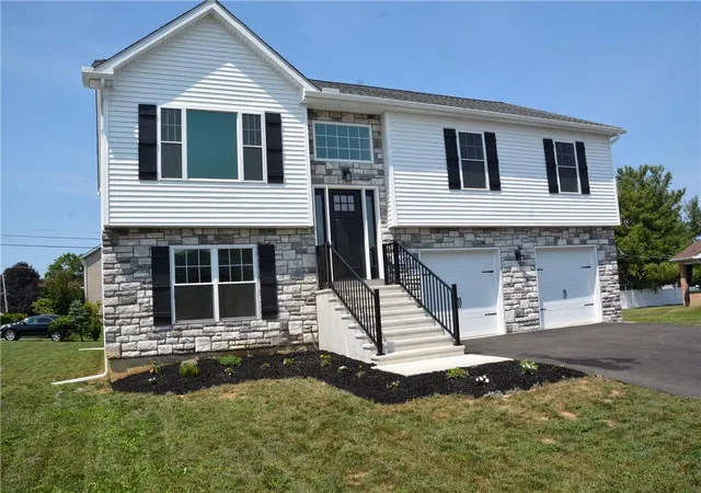 Homes for sale in Bethlehem, PA | 2905 Roosevelt St, Bethlehem, PA 18020 | MLS# 776137