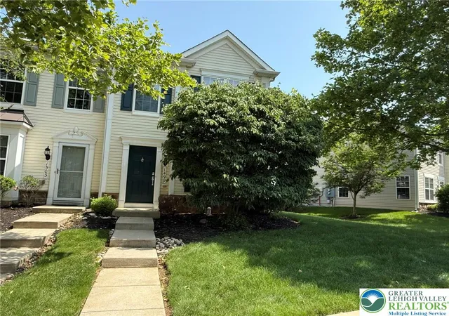 Homes for sale in Upper Macungie Twp, PA | 1499 Artisan Ct, Upper Macungie Twp, PA 18031 | MLS# 776605