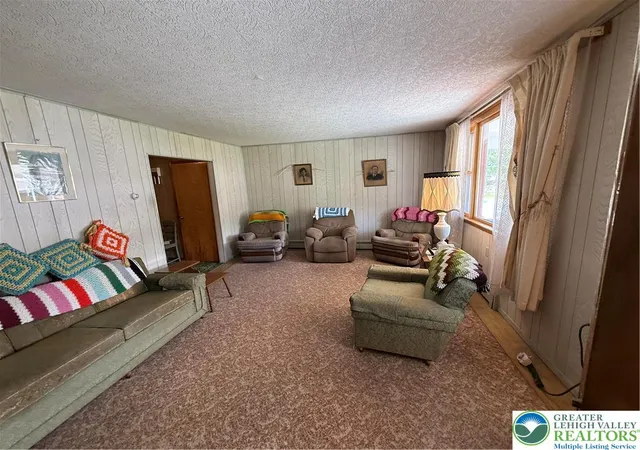 3rd image of 596 Old 209 Rd, Tamaqua, PA 18252 | MLS# 776524