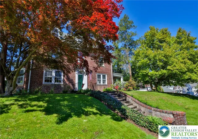 Homes for sale in Fountain Hill Boro, PA | 1242 Broadway, Fountain Hill Boro, PA 18015 | MLS# 776741