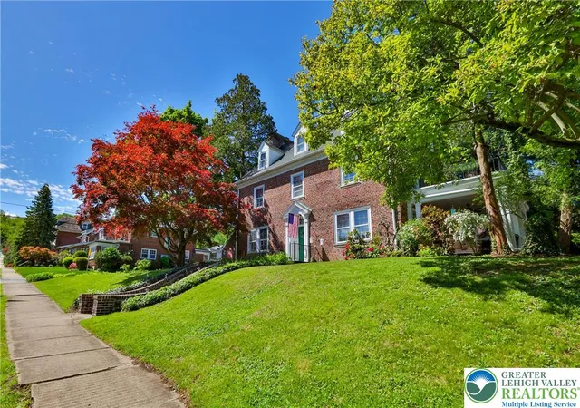 Homes for sale in Fountain Hill Boro, PA | 1242 Broadway, Fountain Hill Boro, PA 18015 | MLS# 776741