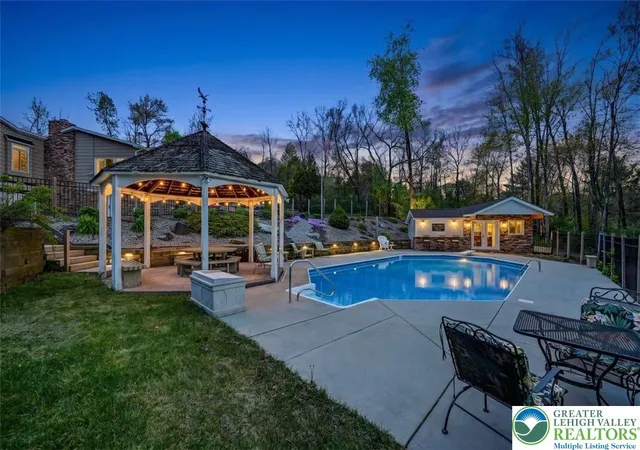 Homes for sale in Chestnuthill Twp, PA | 1284 Burger Hollow Rd, Chestnuthill Twp, PA 18330 | MLS# 776183