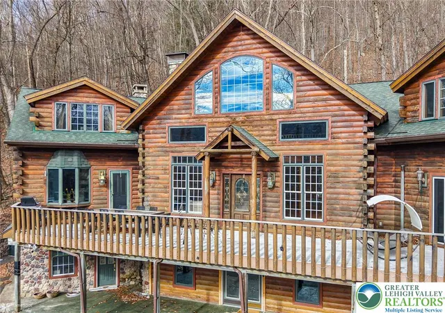 Homes for sale in Nesquehoning, PA | 493 Lake Dr, Nesquehoning, PA 18240 | MLS# 776873