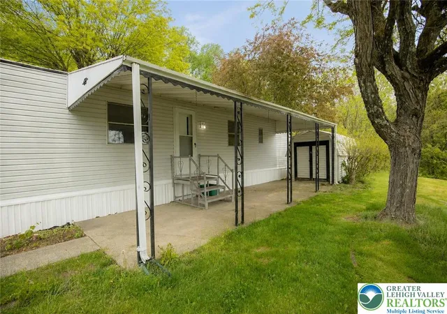 Homes for sale in Slatington Boro, PA | 6307 Nisbet Ct #1, Slatington Boro, PA 18080 | MLS# 776760