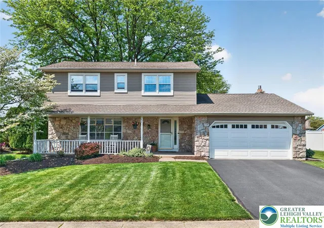 Homes for sale in Lower Macungie Twp, PA | 3038 Sequoia Dr, Lower Macungie Twp, PA 18062 | MLS# 776986