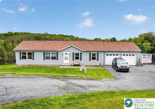 Homes for sale in Moore Twp, PA | 544 Bauer Rd, Moore Twp, PA 18014 | MLS# 776281